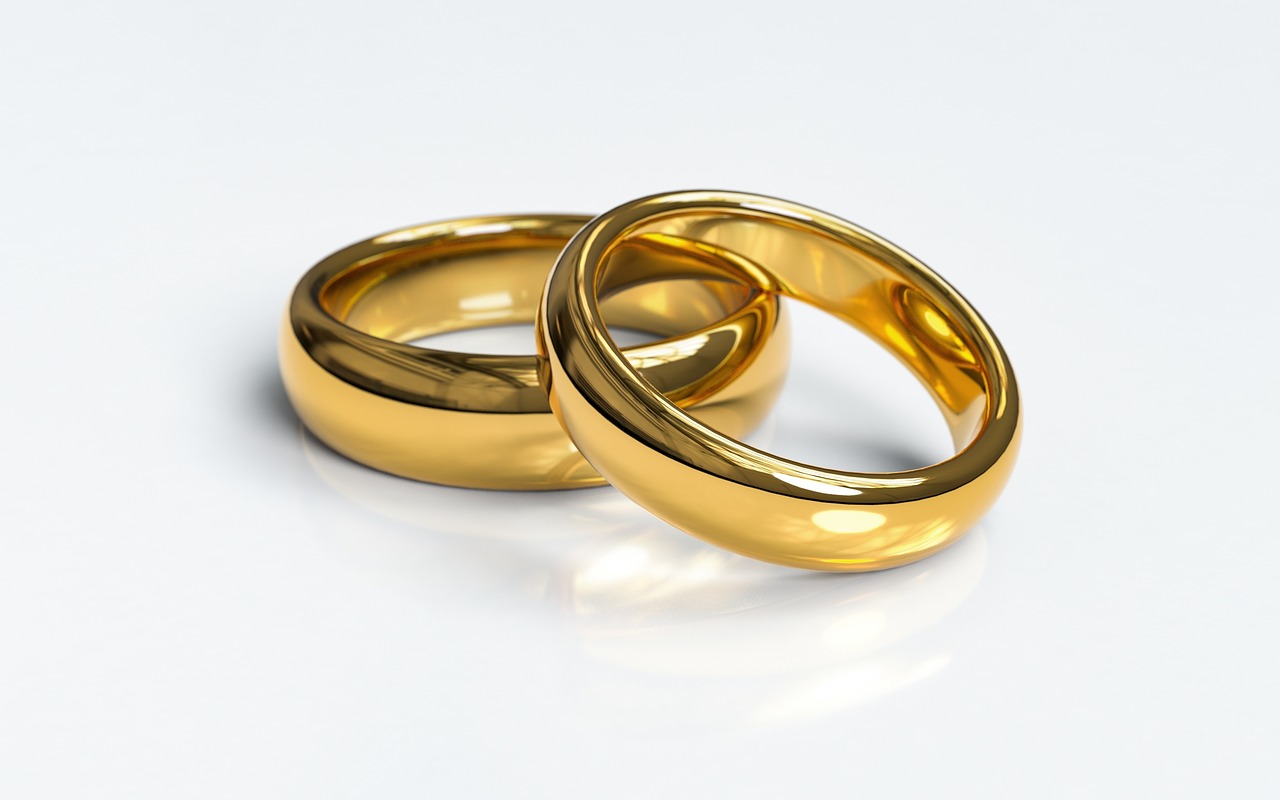 営業職の面接で結婚予定に関する質問にはどのように対応すべきか？