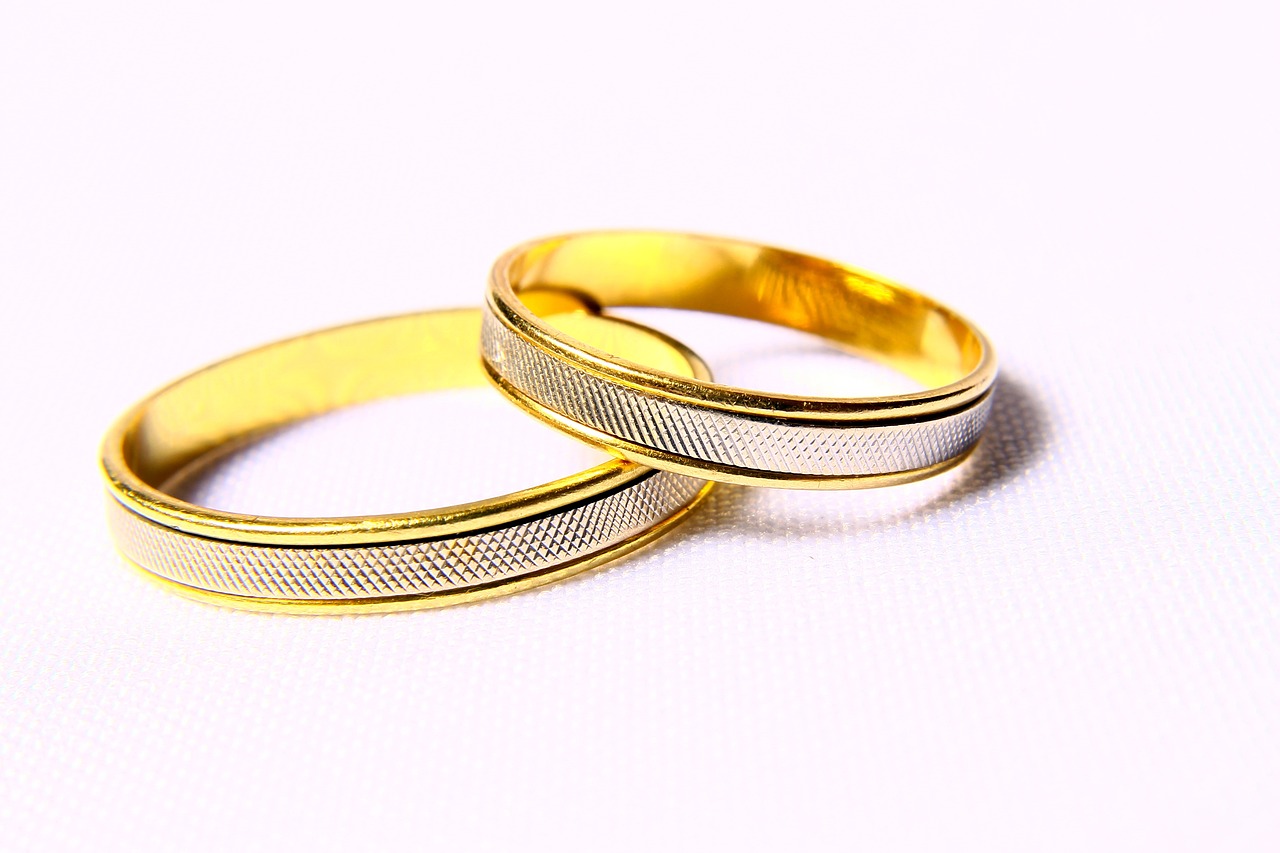 営業職の面接で結婚予定に関する質問にはどのように対応すれば良いのか？