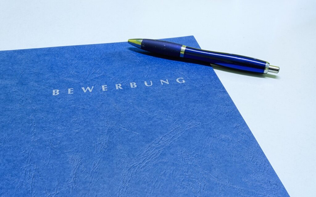 営業職の履歴書における職歴の書き方は？