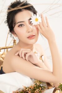 履歴書の写真を撮る際のメイクと髪型のポイントは？