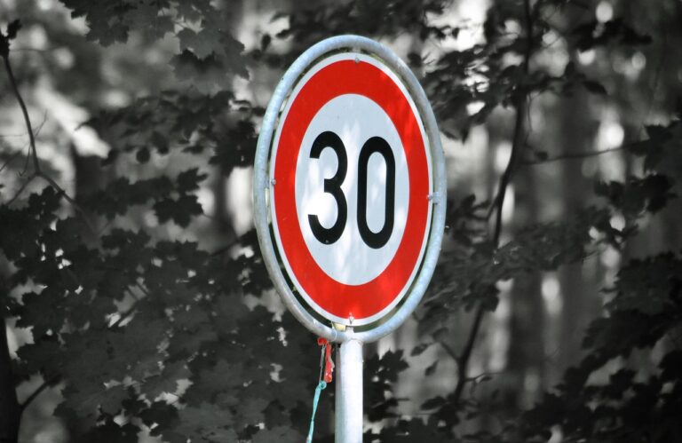 30歳の営業職からの転職成功の秘訣は？