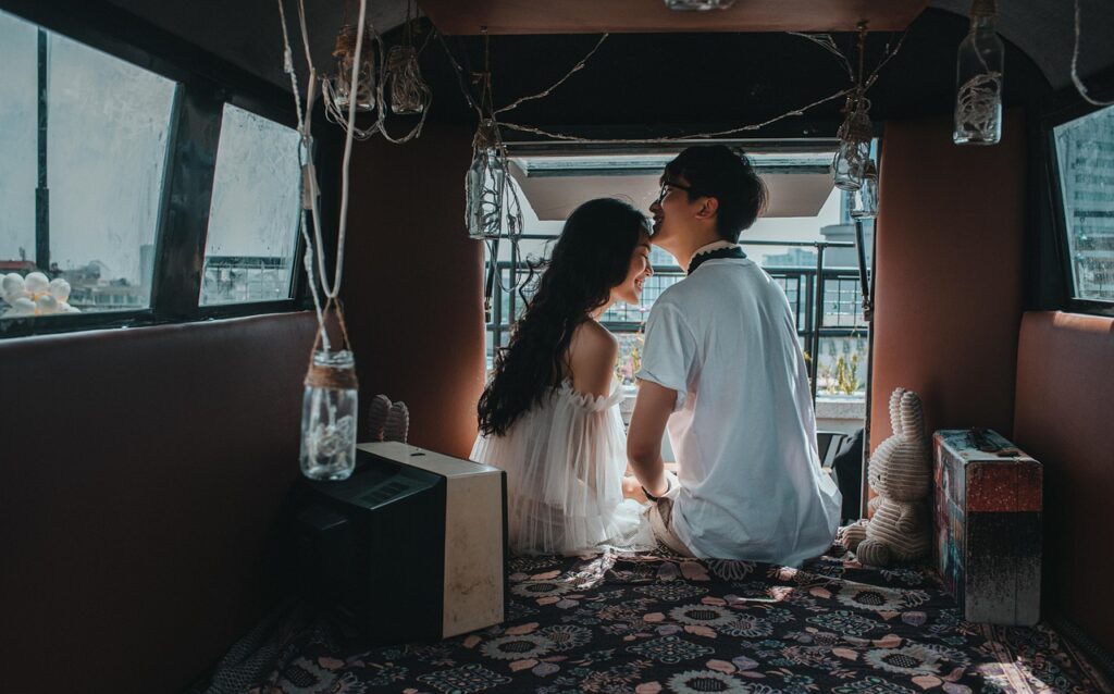 営業女性が結婚を考えた際の転職のポイントは？