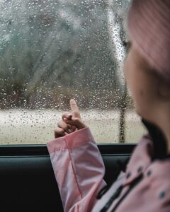 営業職女子の転職でどの業界が向いているかは？