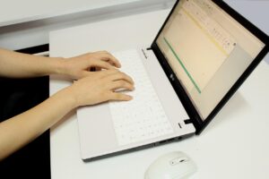 営業転職の相談相手として信頼できる人は誰ですか？