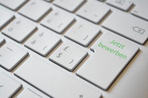 営業職の転職における仕事の探し方は？